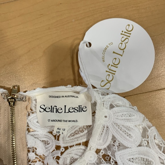 Selfie Leslie White Floral Lace Dress - Picture 3 of 4